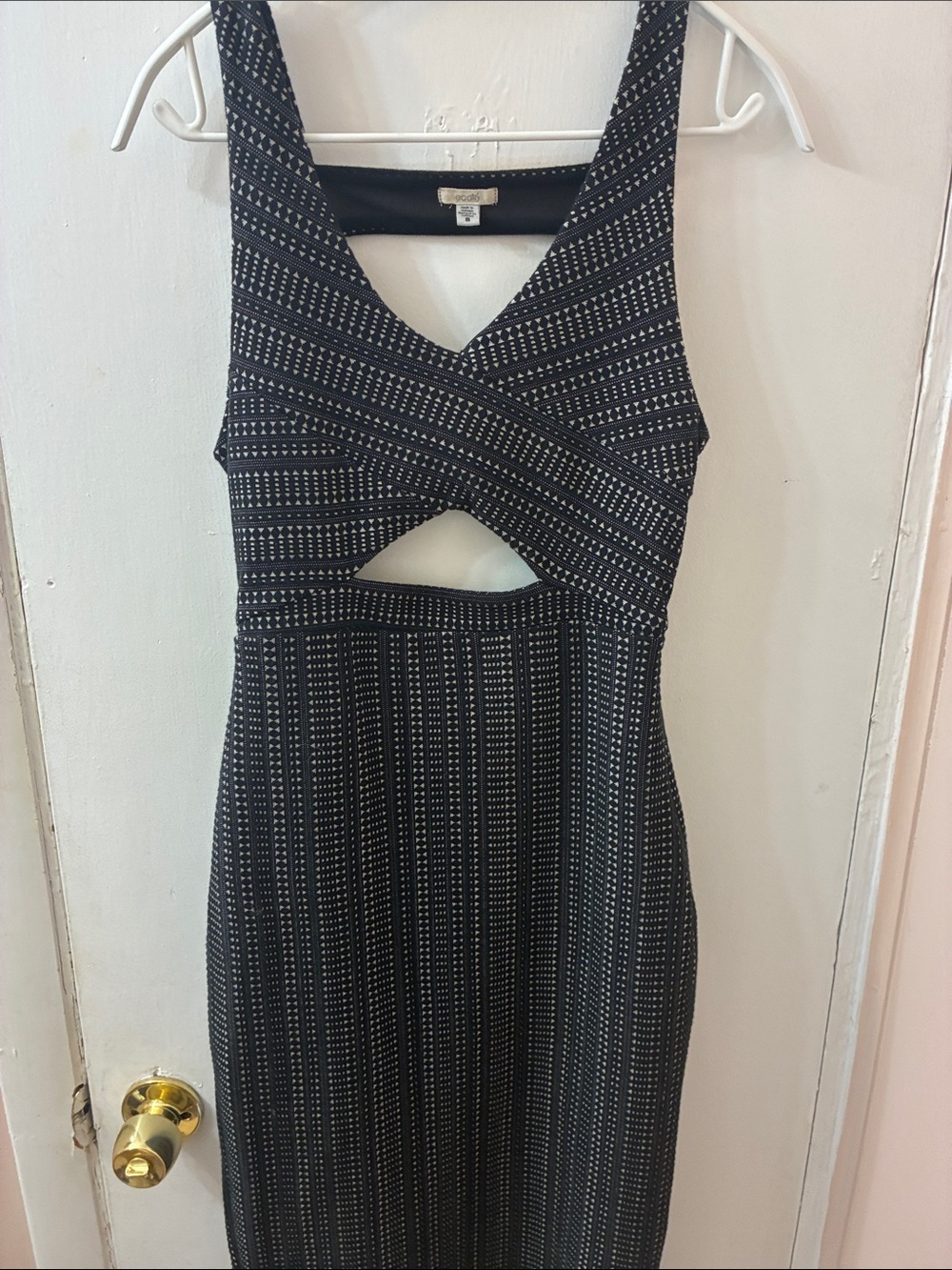 Stunning Ecote’ Midi Dress Size Small